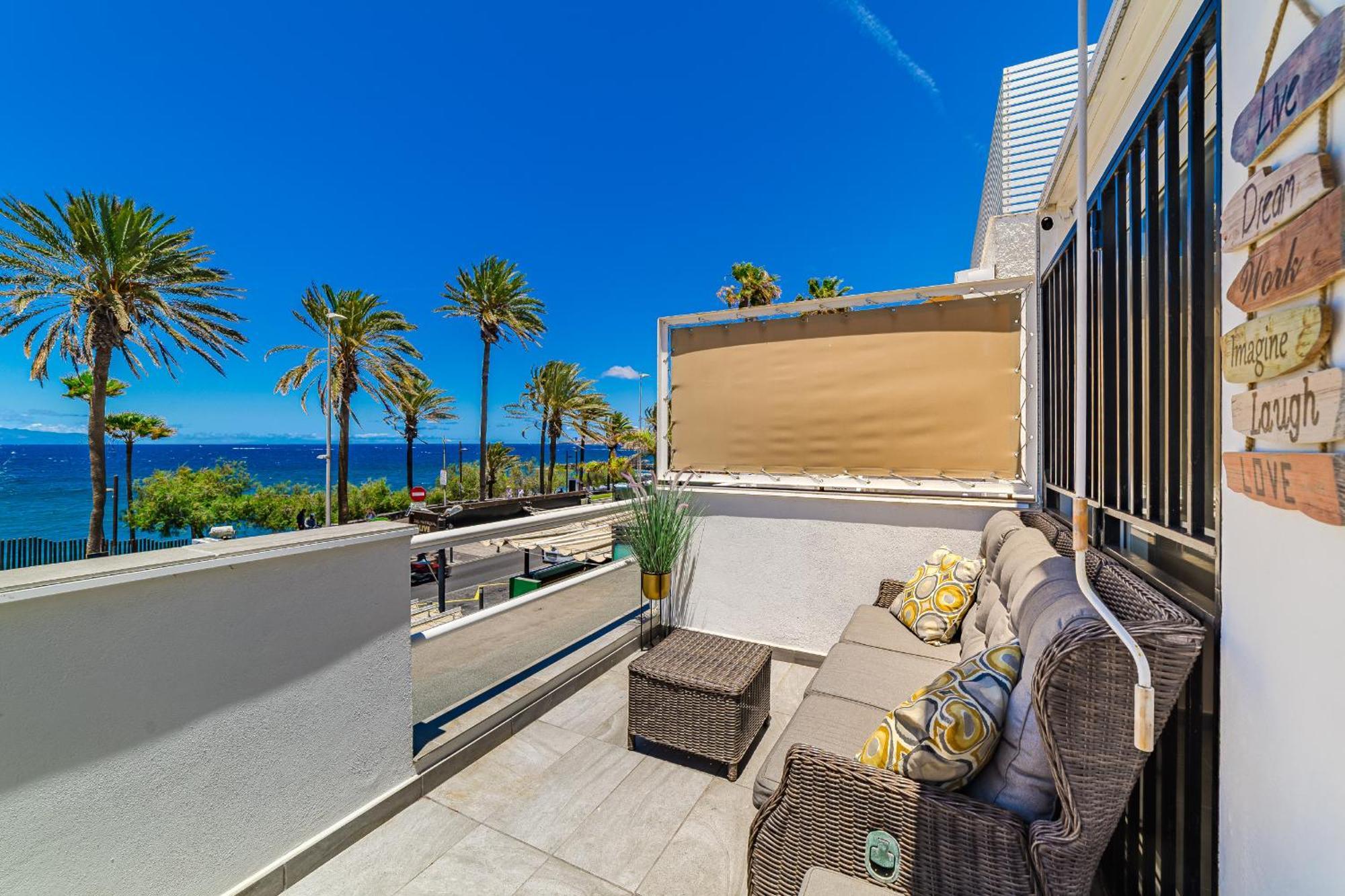 Front Of A Beach Aircon Las Americas Costa Adeje Плайя-де-лас-Амерікас Екстер'єр фото